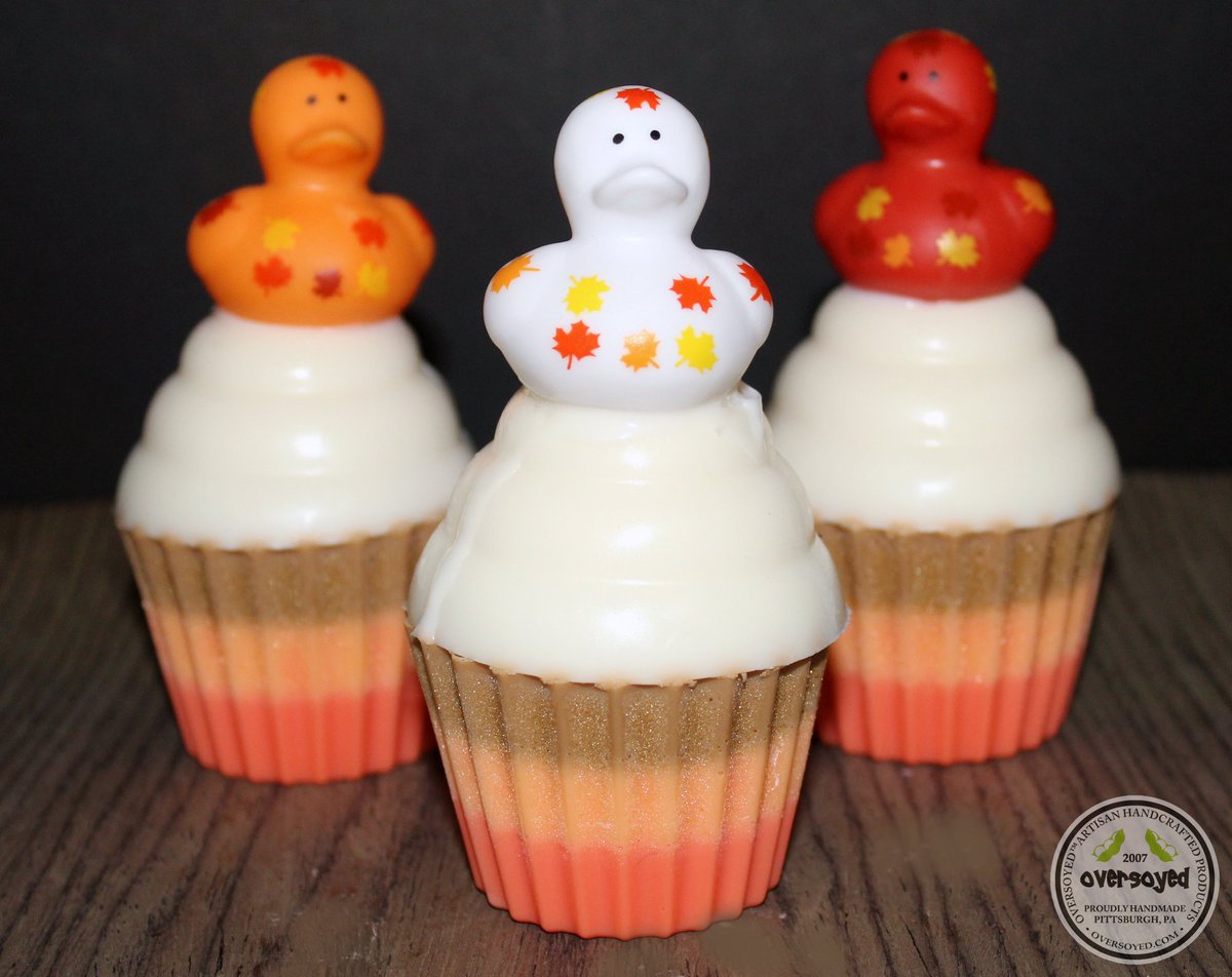 Maple Pumpkin Cupcake Soaps with Apple Pumpkin Cream Cheese Frosting... Topped with Autumn Leaves Rubber Duckies

oversoyed.com/products/sssc0…

#OverSoyed #Artisan #Handcrafted #CupcakeSoaps #Soaps #Soap #HandmadeSoap #Handmade #Pittsburgh #Autumn #Fall #Leaves #Pumpkin #Apple #Maple