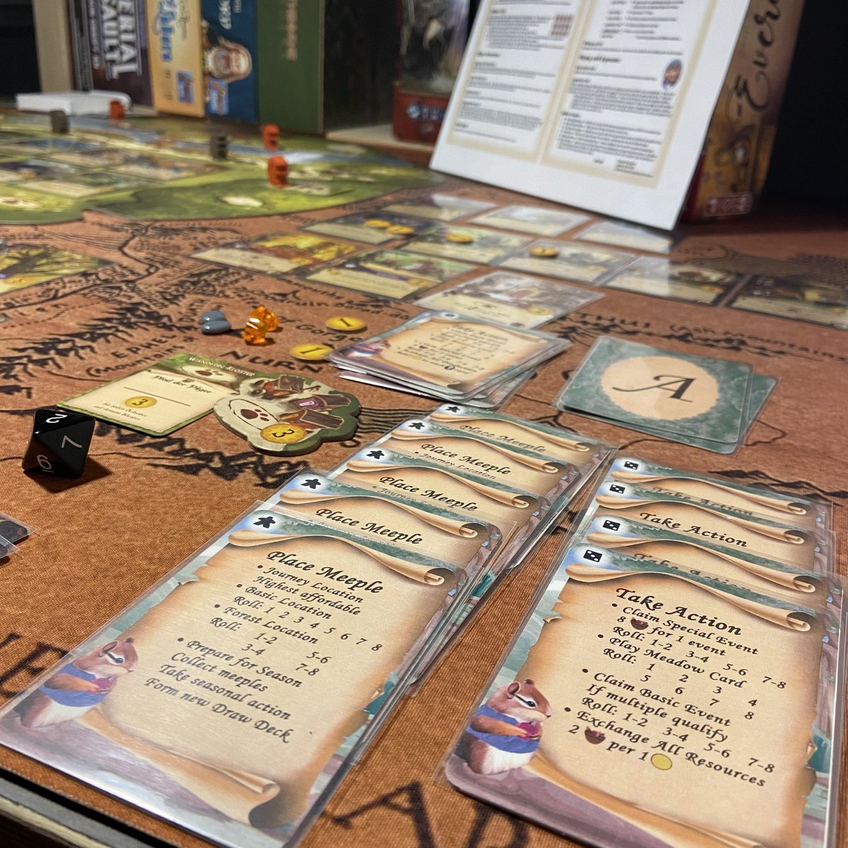 Das zauberhafte #Everdell gegen #Atticus. Das ist ein schöner, flott zu spielender Automa. „Gibt’s nix zu meckern“, wie der Norddeutsche loben würde. 

Wenn mal ein guter Preis für #Mistwood vorbeikommen sollte, schlage ich da zu.