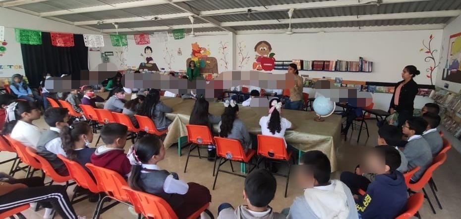 La Dirección de Educación Socioemocional a cargo de Elizabeth Chávez Limón y  Dariana Jiménez Angeles, impartieron el taller "Empatía" a alumnas y alumnos de la #Primaria "Matías Rodríguez" en la comunidad de Santa María Tecajete de #Zempoala
<a href="/natycastrejonv/">Naty Castrejón</a>