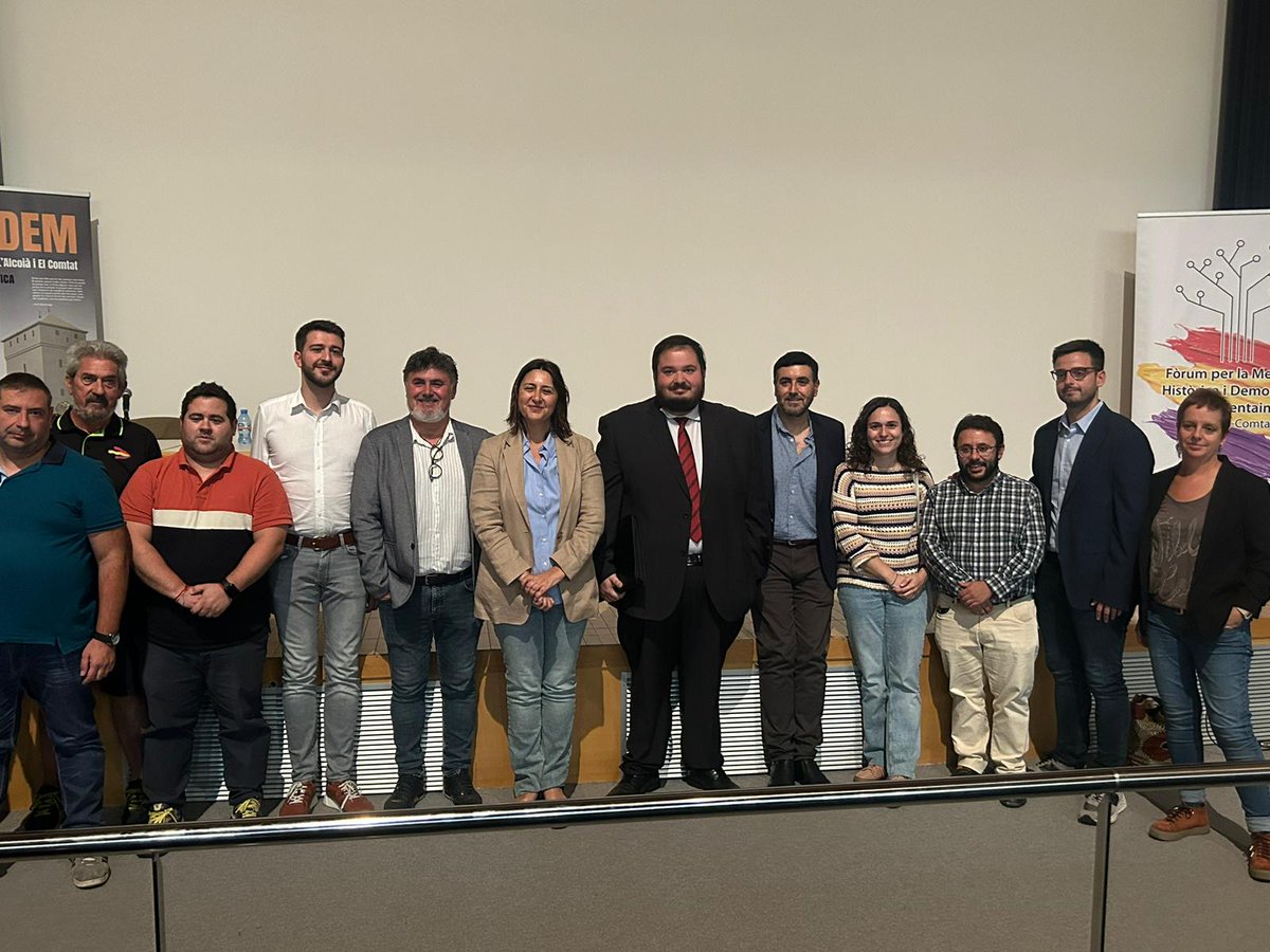 JoseSTarrega's tweet photo. En las Jornadas por la memoria democrática del Comtat en la maravillosa Ciudad de #Concentaina.
Cómo he dicho estoy muy orgulloso como valenciano de que el Presidente @carlos_mazon_ sea el titular de esta materia porque demuestra la gran importancia que guarda para él. https://t.co/OaXz0FhsEf