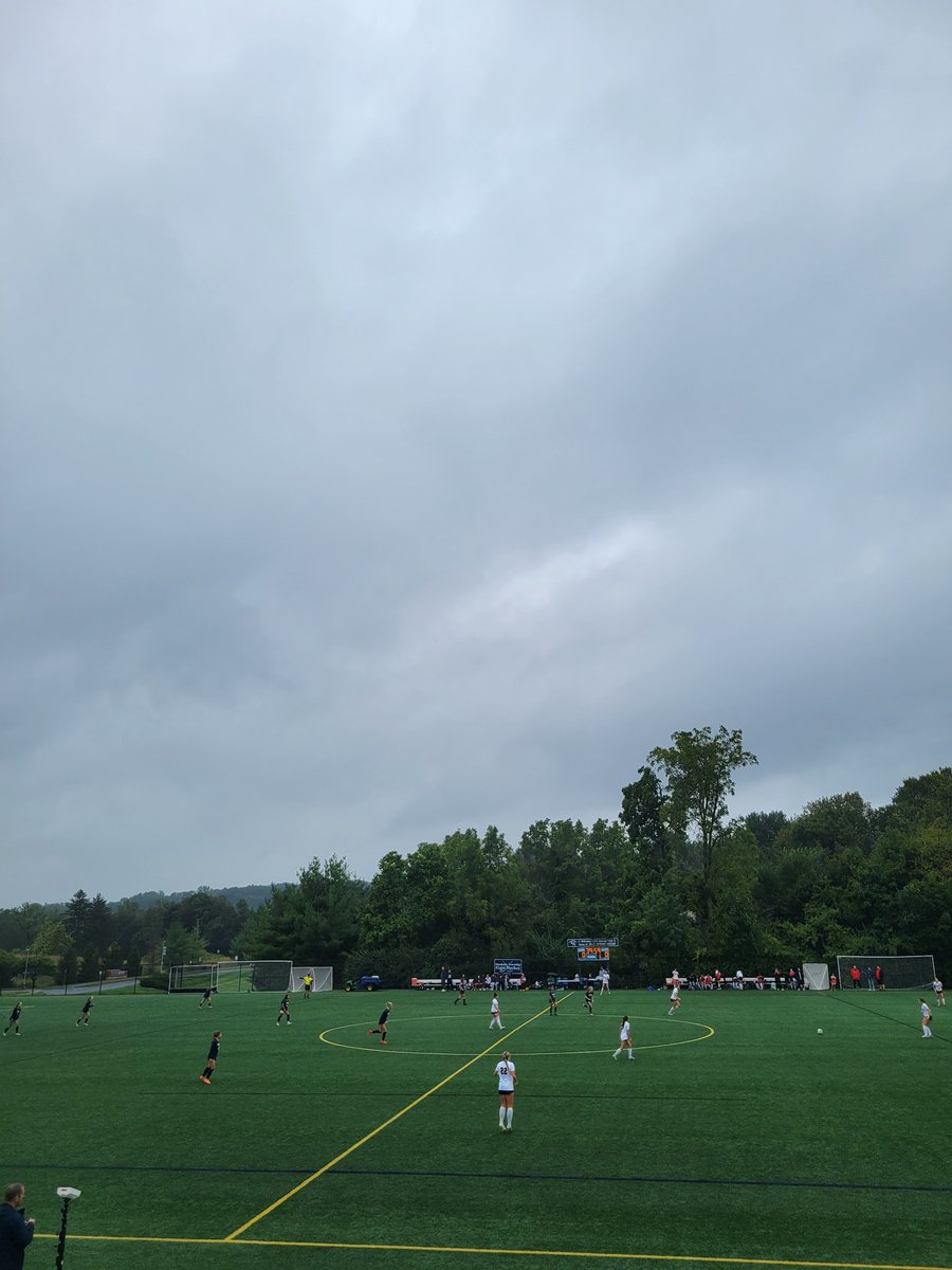 Gametime with rainy conditions at Journey Field.. LET'S GO WARRIORS ❤️🖤
