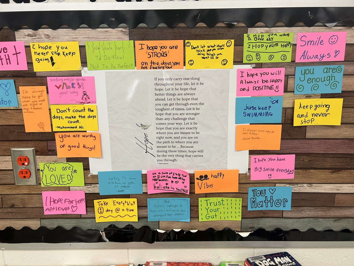 StLukeNepean's tweet image. Signs of #ocsbHope adorn our walls