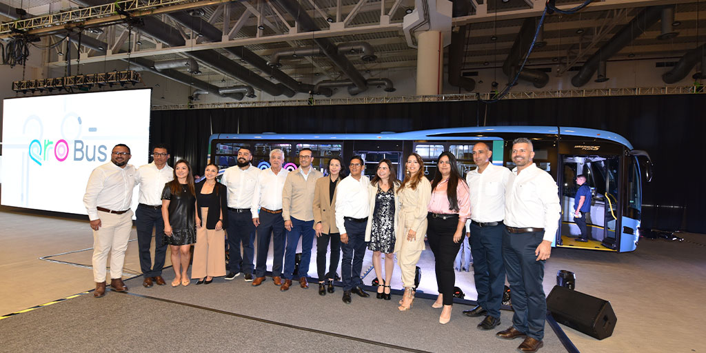 MagazzineTransp's tweet photo. .@MBenzBusesMx es clave en la transformación del sistema #Qrobús que contará con 400 nuevos autobuses #UrbanussPluss O 500 U 1826 con tecnología #BlueTec5.
https://t.co/fmHyUSzrwL
#MAGAZZINEDELTRANSPORTE
@QrobusO @gobqro @AMEQueretaro @queretaro @raulagc https://t.co/nC7q1poqzl