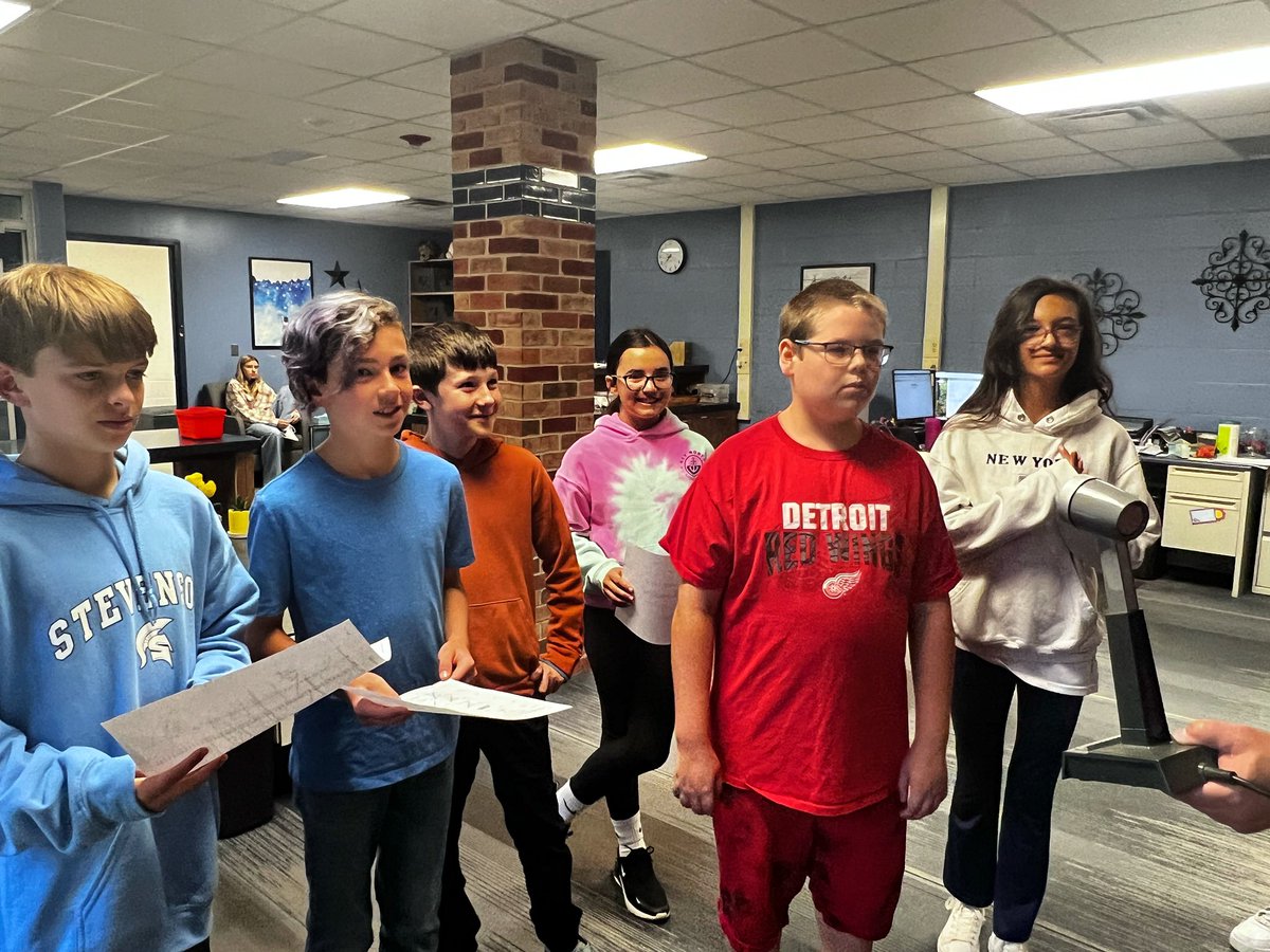 Wildcats of the Week lead morning announcements! <a href="/Riley_Wildcats/">Riley Upper El</a> #LivoniaPride