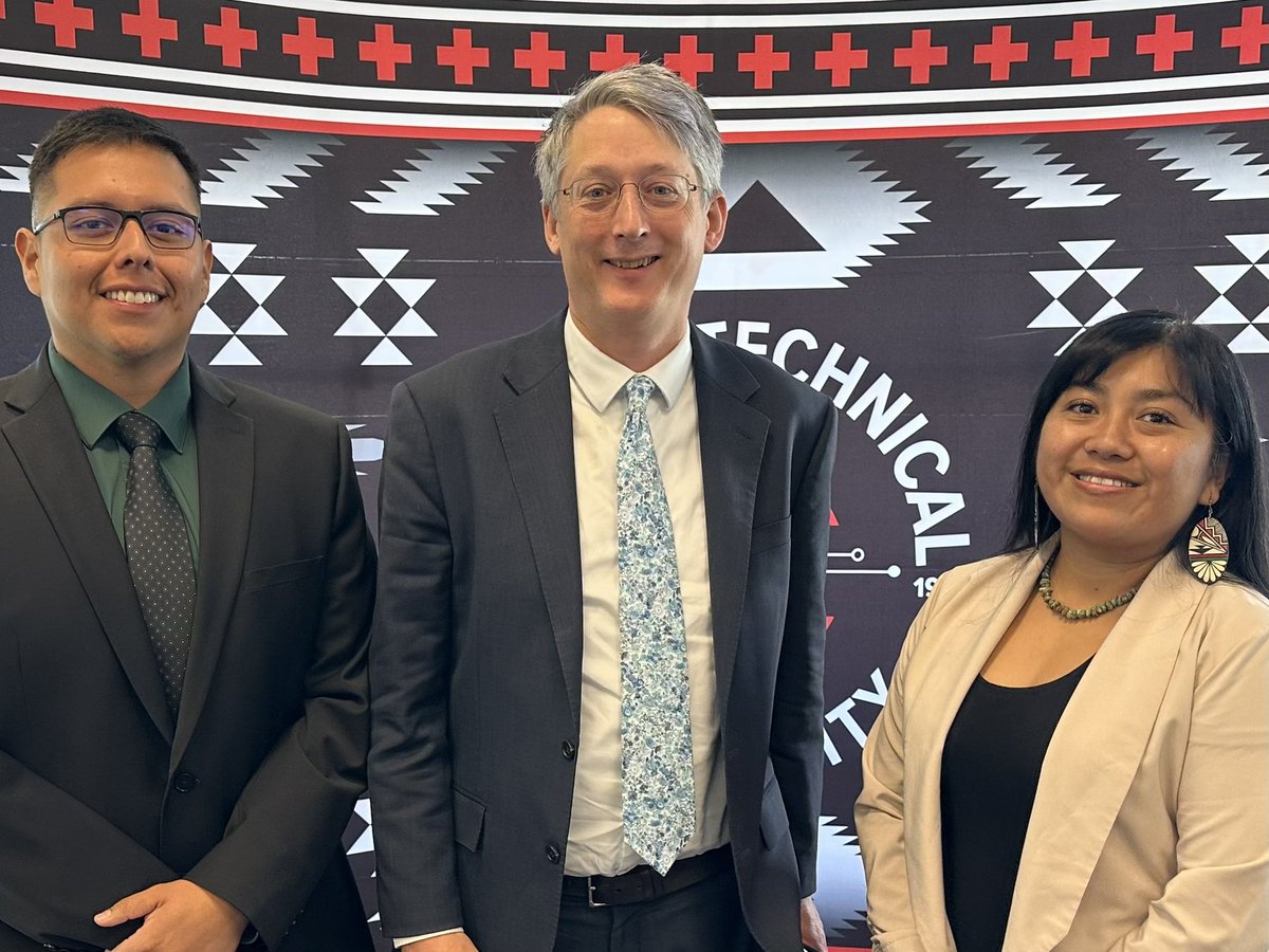 Thank you to @usedgov @UnderSecKvaal and Assistant Secretary @amyloyd1 for visiting @NavajoTech and @CollegeDine in Crownpoint to talk to students and see how NM tribal colleges are providing quality education and career training to students. We were honored by your visit!