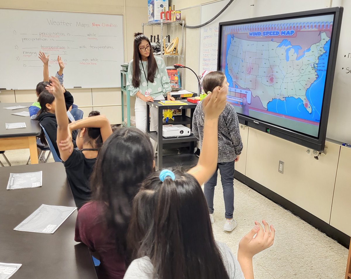 Ms. Munoz reviewing weather skills with @JuanitaHutto students in the @StephensES_AISD Science lab this week! 🌞⛈️🌨️ @BakerDana2424 #ScienceRising #MyAldine
