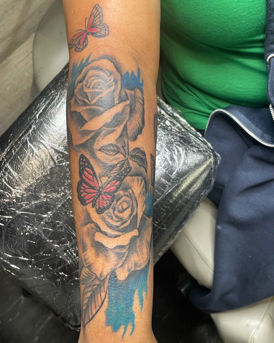 TheRealB2's tweet image. 