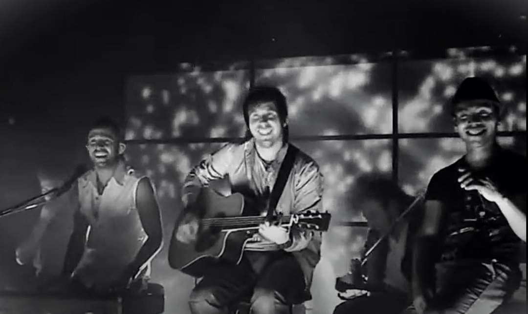 Pronto nos volveremos a ver así. #TourCamila ¿ya vieron las fechas?