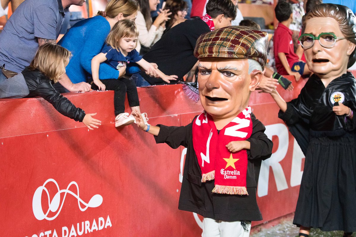 Un diumenge de final de #SantaTecla, 𝗿𝗼𝗱𝗼́‼️

❤️ Cucafera petita
🤍 Mingo i Rosona

👏🏻 Gràcies a <a href="/CucaferaTGN/">Cucafera Tarragona</a> i <a href="/NanosNousTgn/">Nanos Nous Tarragona</a> per ser partícips de la victòria. Fins molt aviat 😉

#SentimenTarragoní