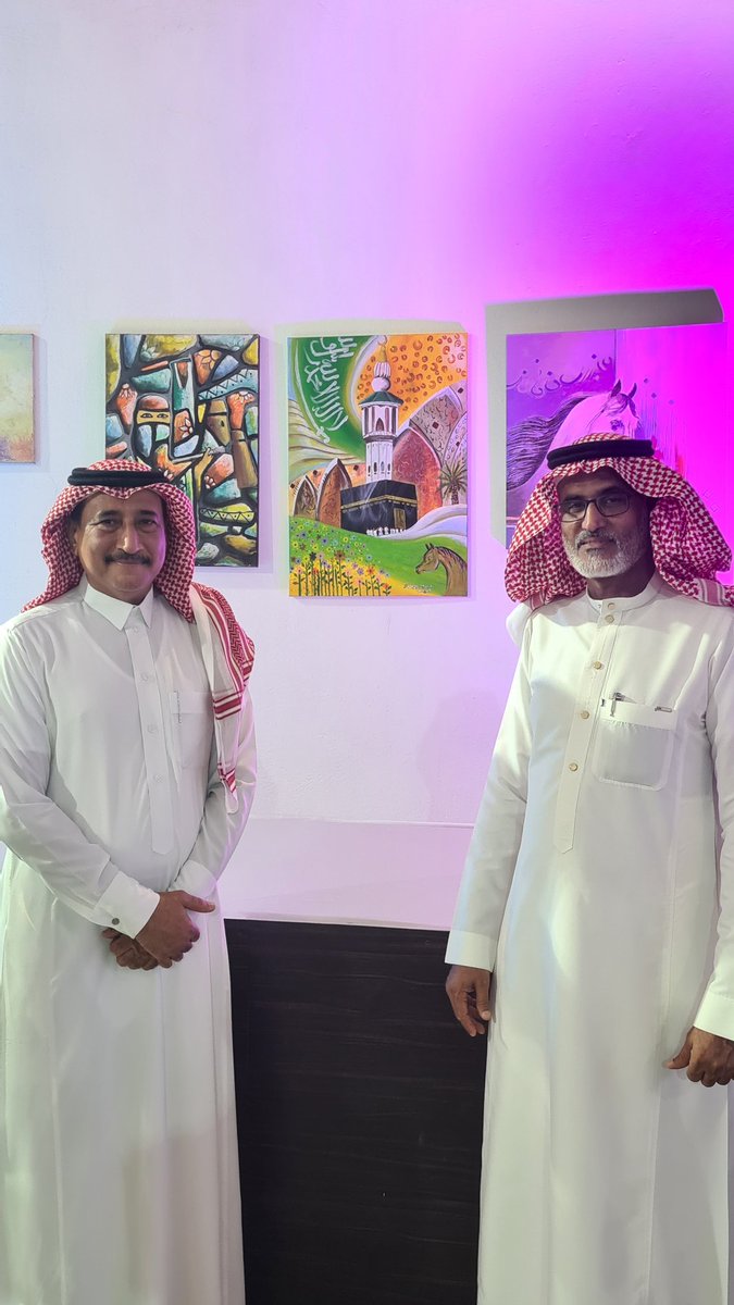 مشاركة عضو مكتب رواد كشافة صامطة الفنان التشكيلي الرائد الكشفي حسن نجمي.
في المعرض الذي اقامته بلدية المحافظة بمناسبة اليوم الوطني ال٩٣ في حديقة الشهداء بالمحافظة