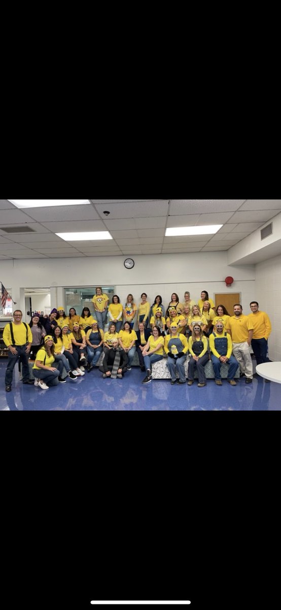 Great 1st day of Spirit Week! #WeAreHowell💙<a href="/HierDesigns/">Jennifer R. Hier</a>