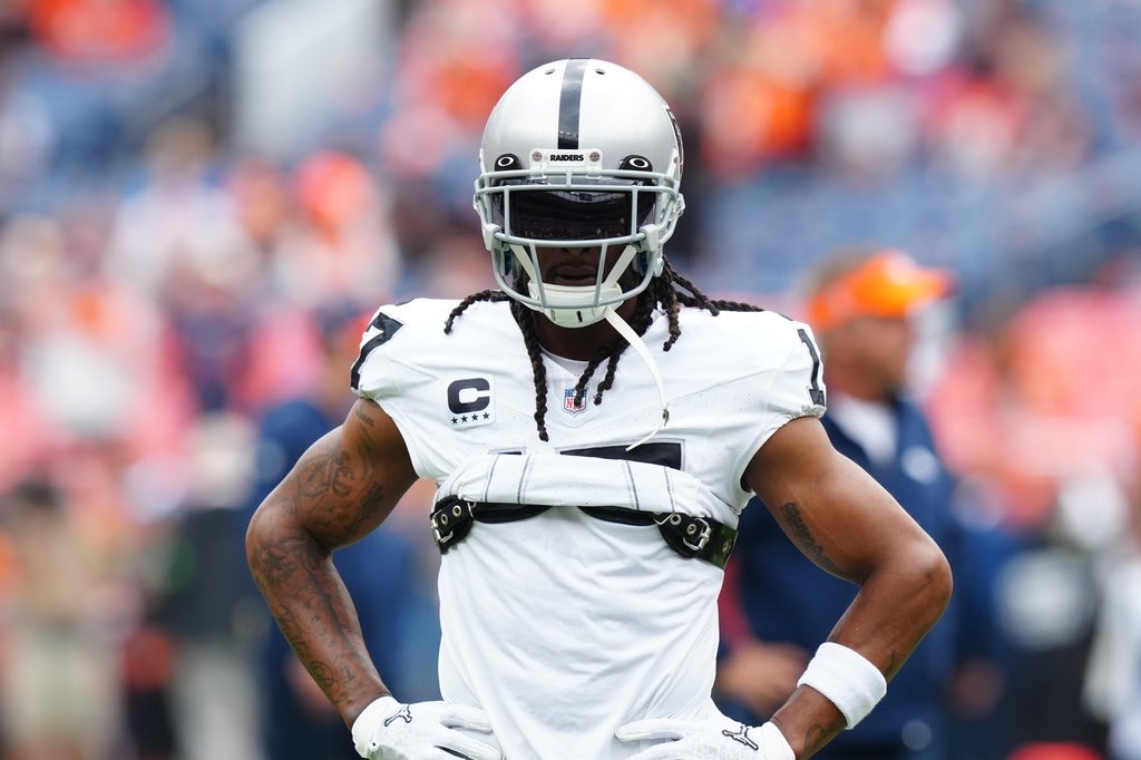 jasrifootball's tweet photo. 𝗧𝗥𝗘𝗡𝗗𝗜𝗡𝗚: #Raiders star WR Davante Adams says Las Vegas isn’t doing things the right way to establish a “winning culture”

“We’re not doing things the right way to establish a winning culture. We’ve got to go out there and do it. That’s the theme of this year… doing it. Not just talking about it and figuring out what we need to do. We did all that last year. This year we gotta be about it.”

Davante Adams seems to be frustrated with the slow start for the Raiders, let’s see if they can figure it out. They face off with the #Chargers this Sunday.