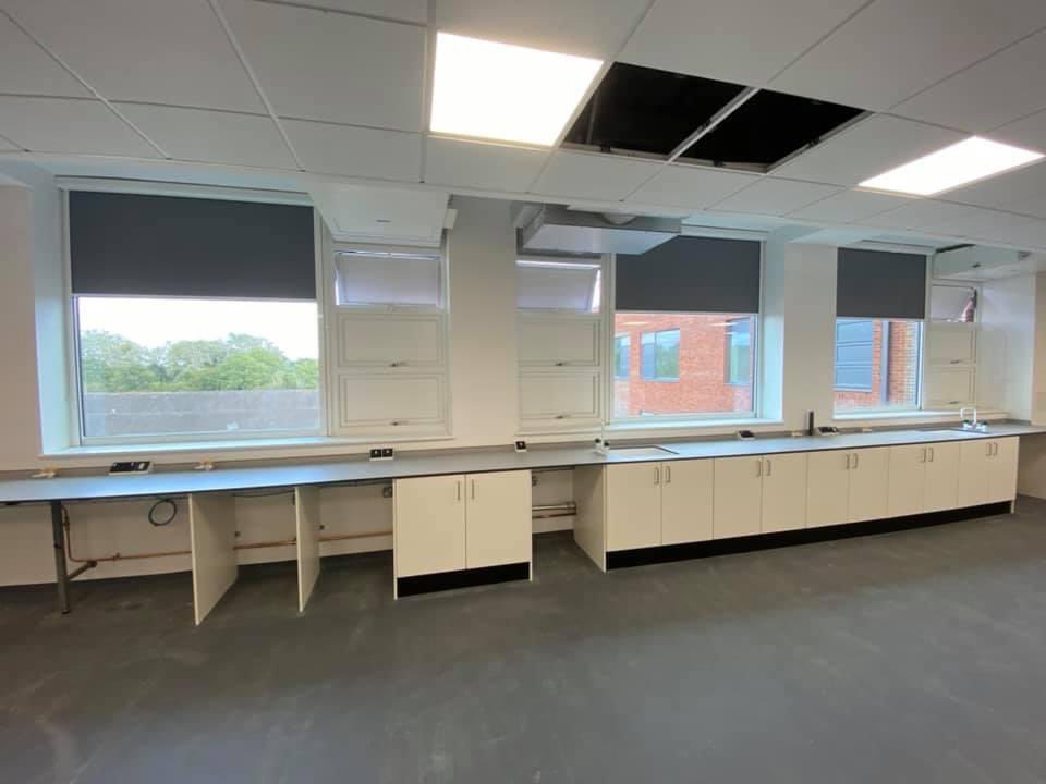 InstallPegasus's tweet photo. 77 Blackout blinds installed. #Blinds https://t.co/SrdDKqxorW