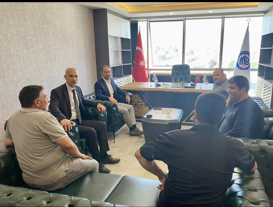 Başkanımız Sayın <a href="/baskanozdemirr/">Emrah Özdemir</a> ve başkan yardımcımız Sayın Melih Ayhan bey birliğimizi ziyaret ederek bizleri şereflendirdiler. Konu müteahhitler ve Niğde olunca sohbet çok güzel geçti.