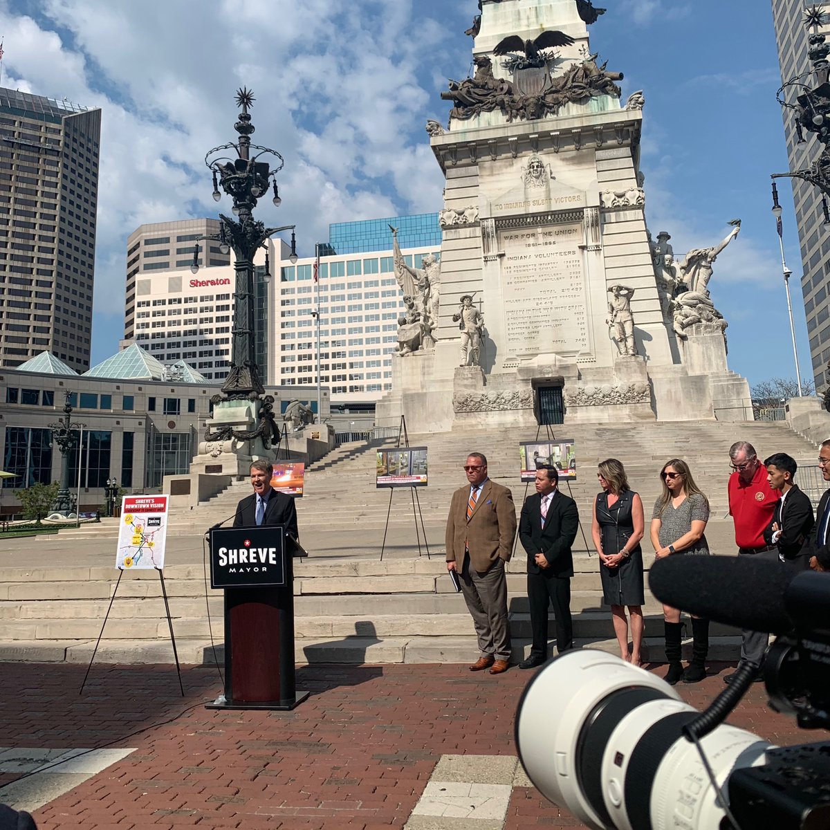 JeffersonShreve's tweet photo. Today I shared my vision for the future of downtown Indianapolis. I will focus on opportunities to connect our city in a way Mayor Hogsett has not. You can learn more at https://t.co/e8rwvqblju. #shreveformayor https://t.co/oPBDf65Iap