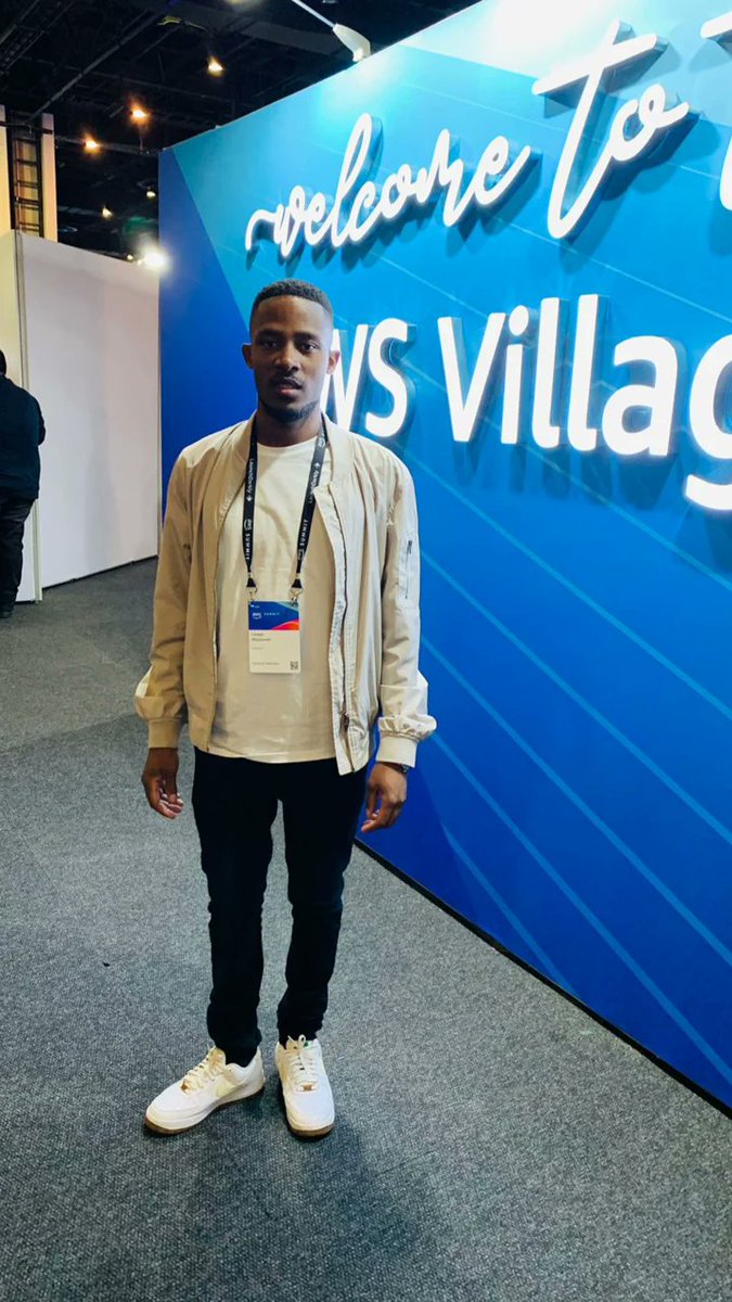 leseqombulumeti's tweet image. #AwsSummit2023 #awscloud #datascience #devOps #SoftwareDeveloper @awscloud @awssummit