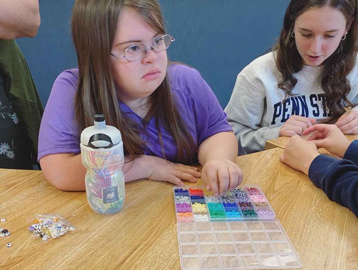 We made friendship bracelets today during our RAMS activity period!
