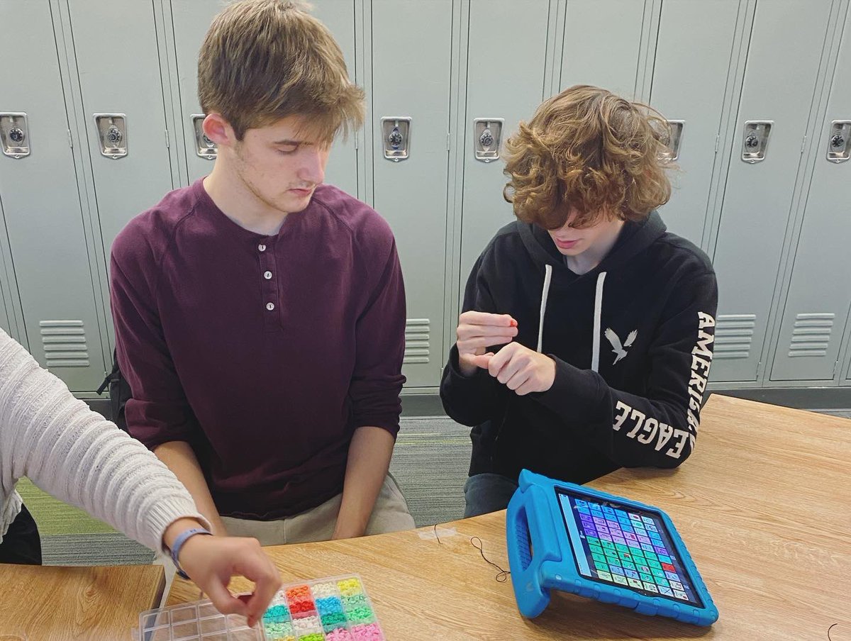 phs_unified's tweet photo. We made friendship bracelets today during our RAMS activity period! https://t.co/Kcoq2Pxhrb