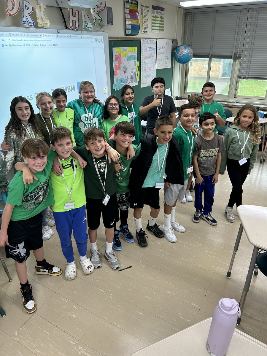 Our entire school community, students and staff alike, coming together in a sea of green to support Farmingdale. 💚 #dalerforaday #seafordufsd