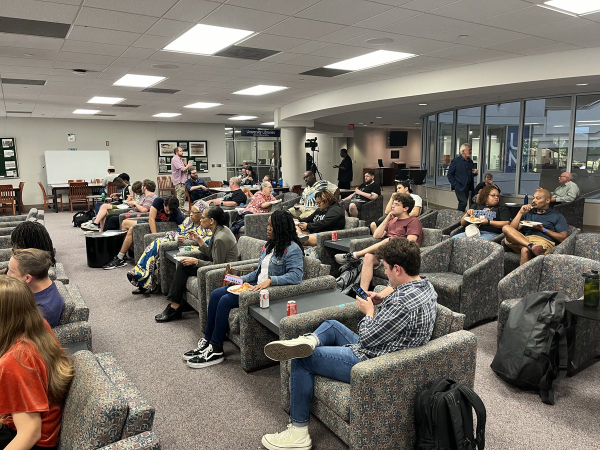 A big thank you to Christopher Priest who sat down for a Q&A to discuss his legendary career writing in the comic book industry & beyond at the @UofMLibraries  @uofmemphis on Friday!