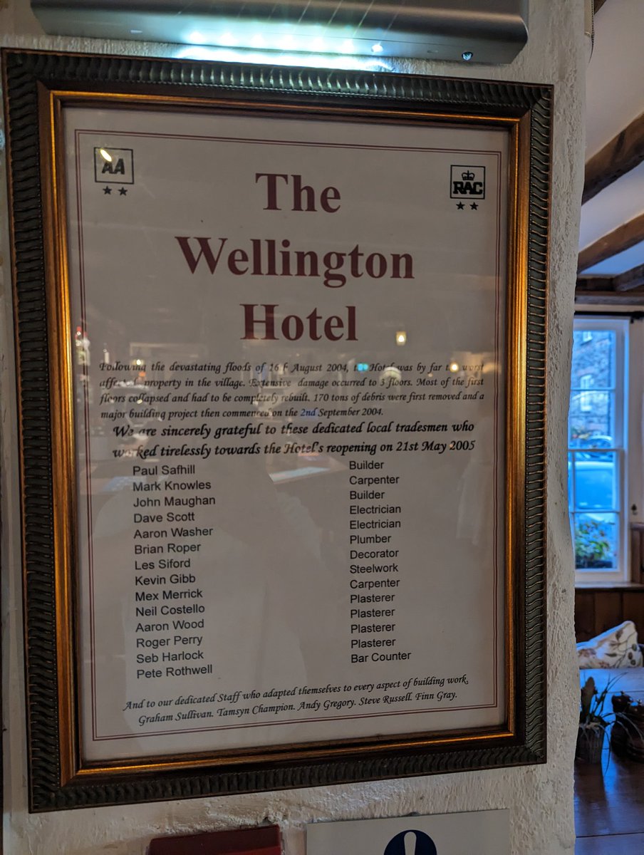 Sadly, back in 2004 @TheWelly flooded and significantly damaged. Thankfully hotel restored by the following named in the photo 👍 Guest books dating back to 1800s also saved. Nice one 👍🍺🍺🍺🍺 #Boscastle #Cornwall