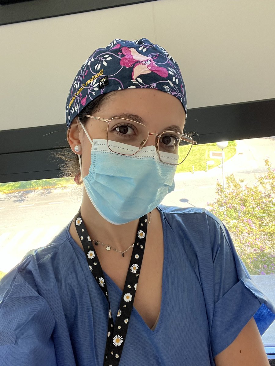 mariiacano_03's tweet photo. Sigamos siempre disfrutando de este camino, pues el de la Medicina y el de la Cirugía siempre será el de continuar ⚕️💚
Feliz Día del Cirujano #surgeon #doctortobe https://t.co/N6by7zYP7E