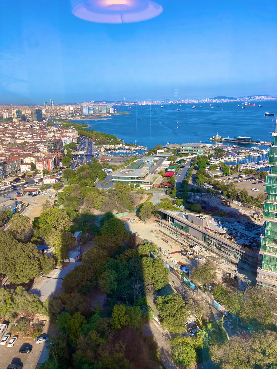 Ben hep ş a r k ı sanırdım gökyüzünü,
 kim bilir kimin söylediği . 📸