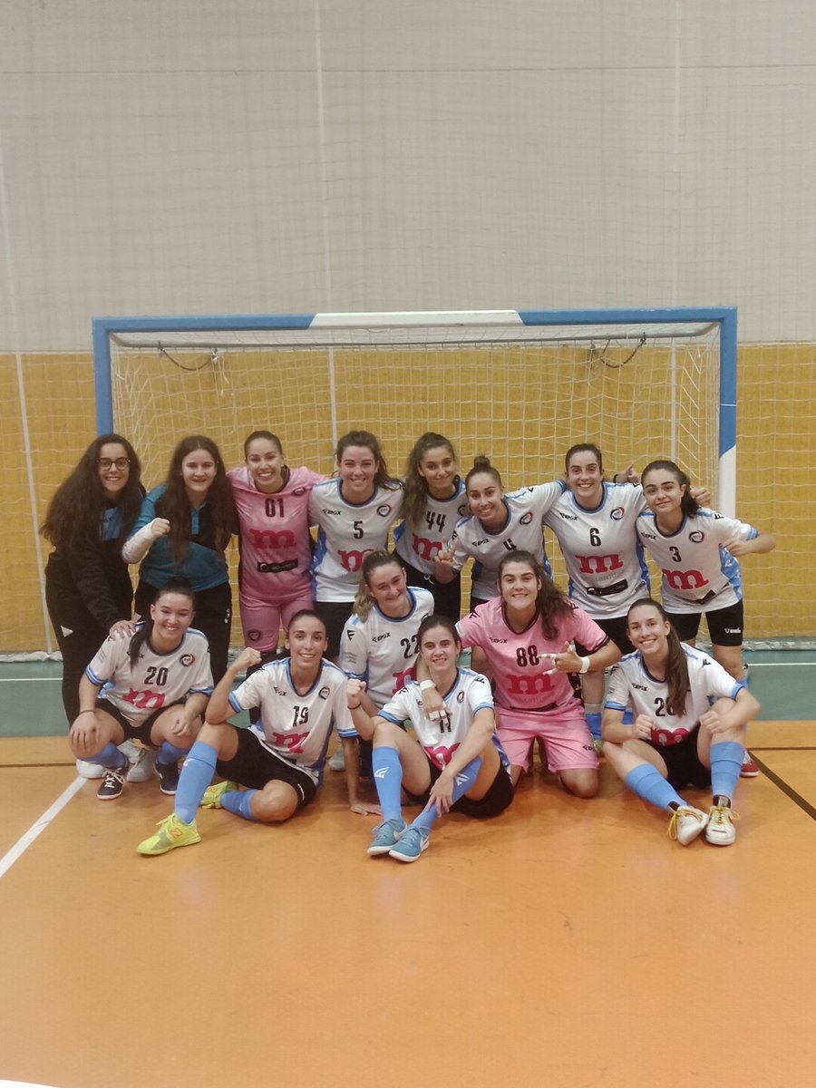 cdrivasfutsalfe's tweet photo. 1° Regional ⚽

Nuestras leonas consiguen la victoria en su debut liguero.

Gran partido de nuestro 1° Regional que empieza la liga con una victoria.

Esta es la primera de muchas , a seguir creciendo.

#RivasFutsal #CDRivasFutsalFe https://t.co/HtPyHurFvs