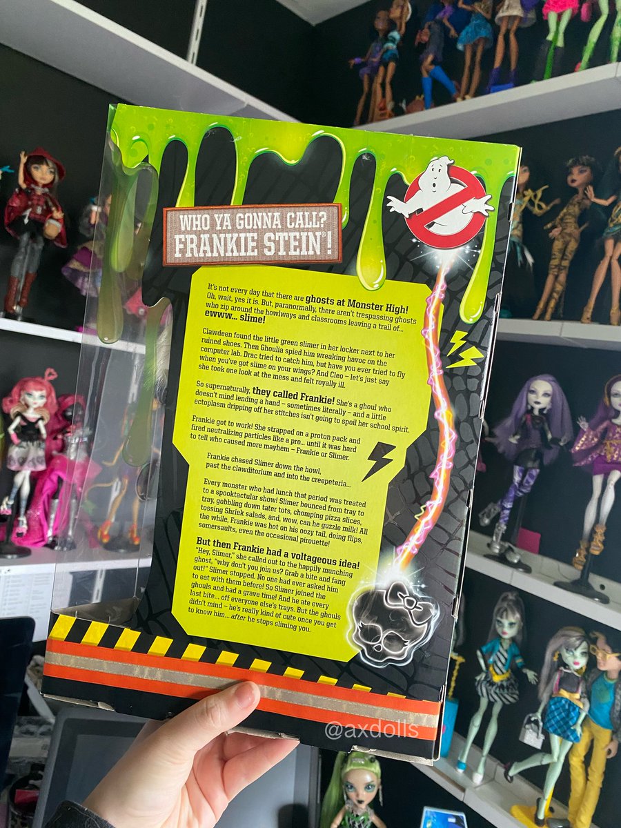 One of my most prized items 🤩 #monsterhigh #sdcc #dolltwt #dollcollector #adultdollcollector #dollcollection