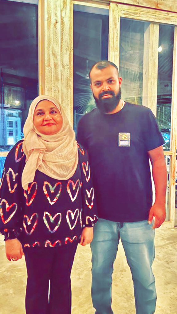 ahusan4628's tweet photo. Alhugadu men mi kuraa masahkai hutaanee dr muiz verikamah genes @prz_ymn  minivan koffa insha alalh.
#FreePresidentYameen
#MuizzuSembe2023
#Vote4Muizzu
#DhiveheengeRaajje https://t.co/KdB9ACZ1YC