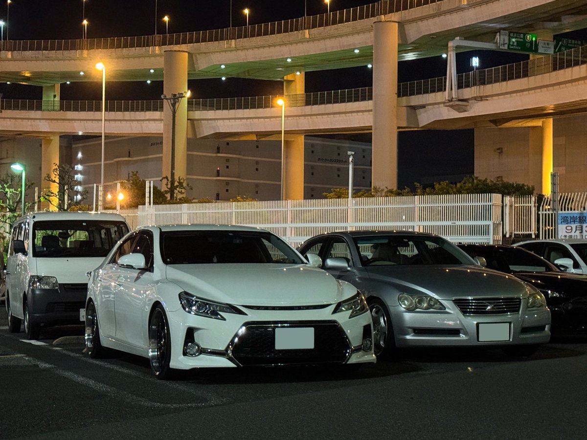 shm_markx's tweet photo. 昨日は大黒paで散歩してたら野良の120系さんが横付けしてくれてました笑笑
結局乗り手の方とは会えなかったケド、、、 https://t.co/fc561mptf4