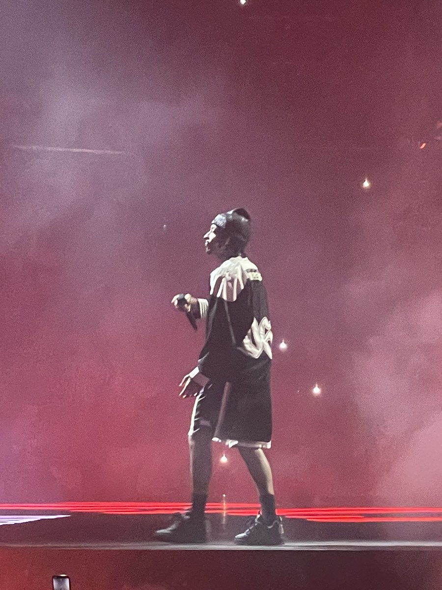 hannstarr's tweet photo. @21savage last night in Charlotte https://t.co/qXRa7rX7Kh