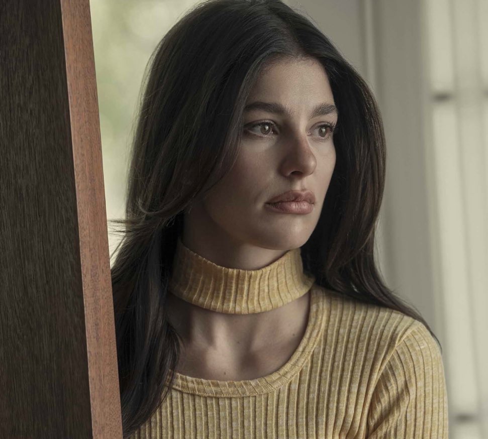 theholykiss's tweet photo. Camila Morrone in “Daisy Jones &amp; the Six” https://t.co/eq4Sw3lC1f