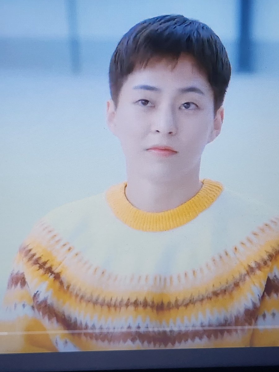 He looks so good in sweaters! #Taeho #SajangdolMart #ThunderBoys #XIUMIN