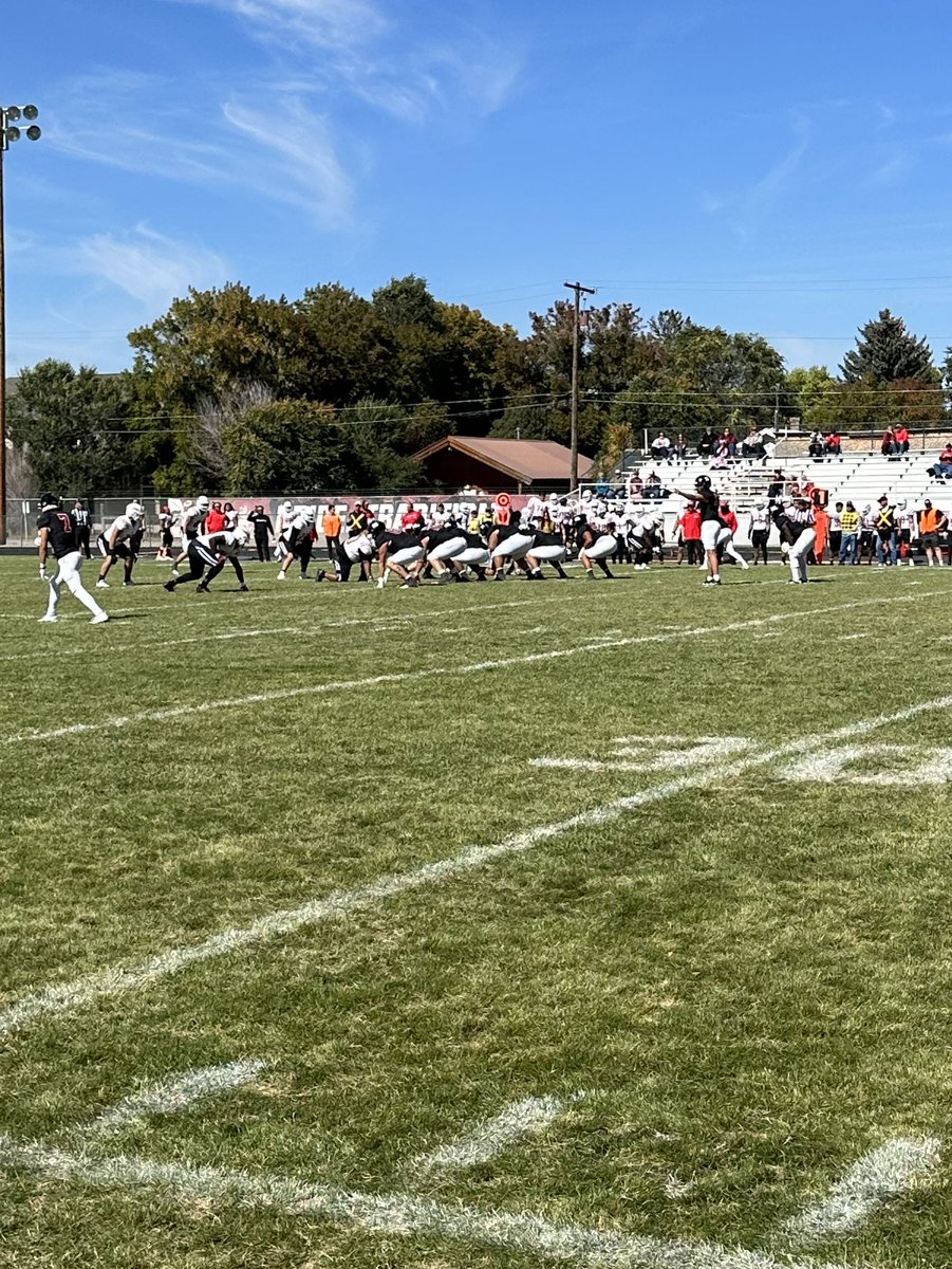 Thank you <a href="/UMWFootball/">University of Montana Western Football</a> for having me at a game day visit. I had a great time. Thank you <a href="/CoachNourse_UMW/">Ryan Nourse</a> <a href="/CoachJed_UMW/">Coach Heffernan</a> @CoachRamsey406 #DYD #Dawgs