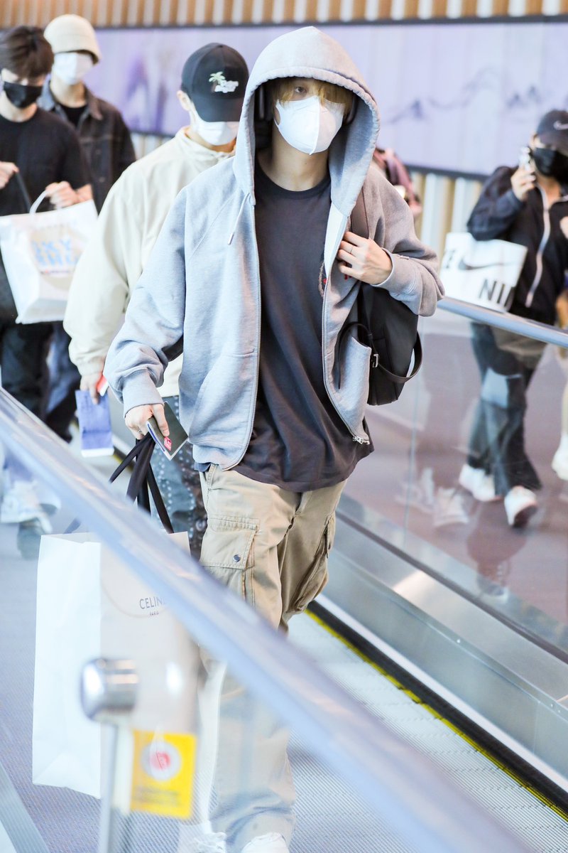 Flat.White tweet media