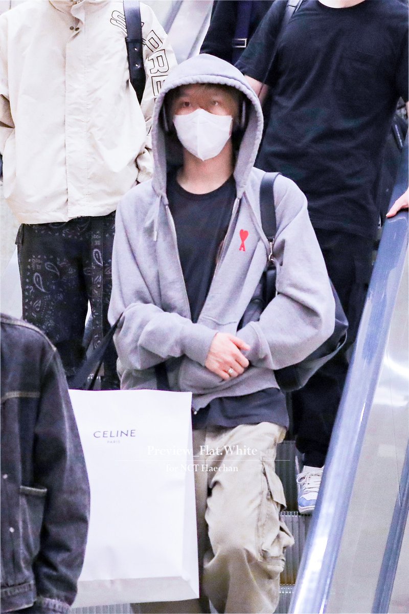 Flat.White tweet media