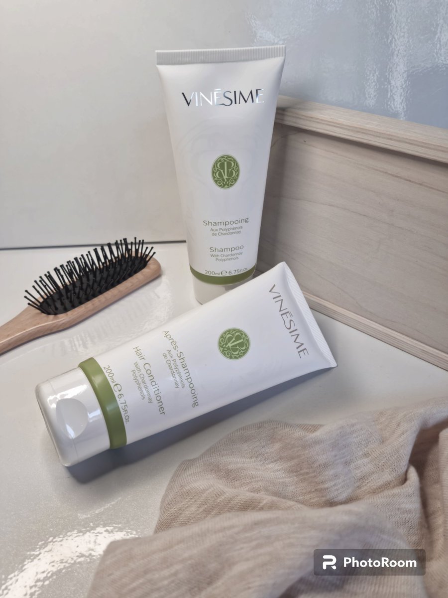 b_shadya's tweet photo. @VinesimeR Duo de qualité à l'extrait millésimé de 𝐂𝐡𝐚𝐫𝐝𝐨𝐧𝐧𝐚𝐲 𝐋𝐞 𝐂𝐥𝐨𝐬” 𝐚𝐮𝐱 𝐩𝐫𝐨𝐩𝐫𝐢𝐞́𝐭𝐞́𝐬 𝐚𝐧𝐭𝐢-𝐨𝐱𝐲𝐝𝐚𝐧𝐭𝐞𝐬. 
@monvanityideal
#shampooingchardonnay2023 
#conditionerchardonnay2023 
#collaborationcommerciale https://t.co/6OPeMn7wta