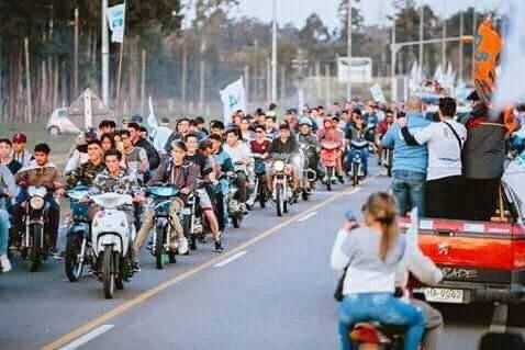 jose_yurramendi's tweet photo. Orgulloso de compartir un lindo recuerdo!. La caravana más grande en la historia del departamento. Tres años de ese hito fundamental en la campaña. Pocos días después con la voluntad de ustedes logramos la anhelada victoria en las urnas. Una vez más, gracias a todos. 💪💪👍 https://t.co/HY9Lv3muiW