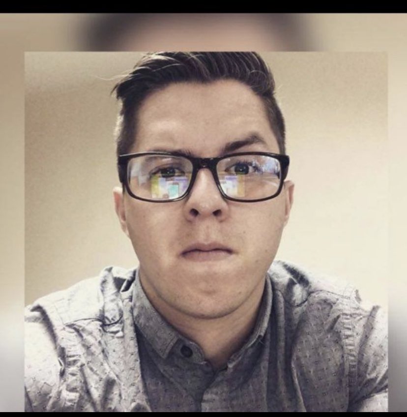minino1601's tweet photo. Esta persona se llama Jairo Ortega y trabaja en el Consejo Seccional de la judicatura de Bogotá. A este señor mas de una vez le he dicho que no me interesa nada con el (ni una aventura, ni siquiera su amistad). No lo llamo, no lo busco, no le escribo. https://t.co/E7I2OfxorD