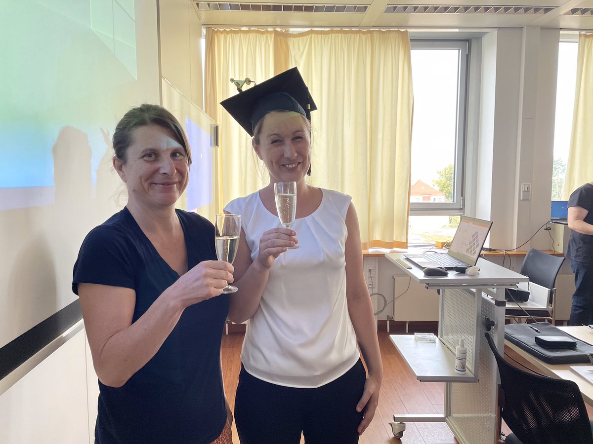 What a week! I’m proud, grateful, and insanely happy to announce that I‘m officially #PhDone ! Thank you <a href="/kvonkriegstein/">communication</a> for your great support and supervision, and thanks to all of my colleagues, family, and friends for sharing this special moment with me. 🧡👩‍🎓💐 @TUD_Science