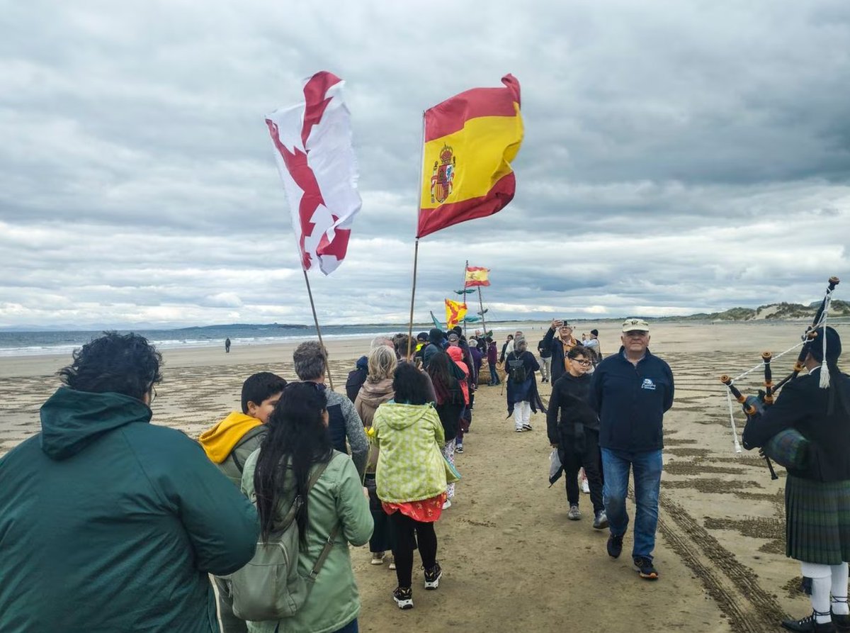stopleyendaneg1's tweet photo. Sabías qué..? Cada año, en estas fechas, Irlanda conmemora a la Gran Armada Española, que luchó por liberar a los irlandeses del yugo inglés. En Grange, la comunidad se viste con la bandera de España para honrar la memoria de los marineros españoles caídos. https://t.co/mSlgMX2n32