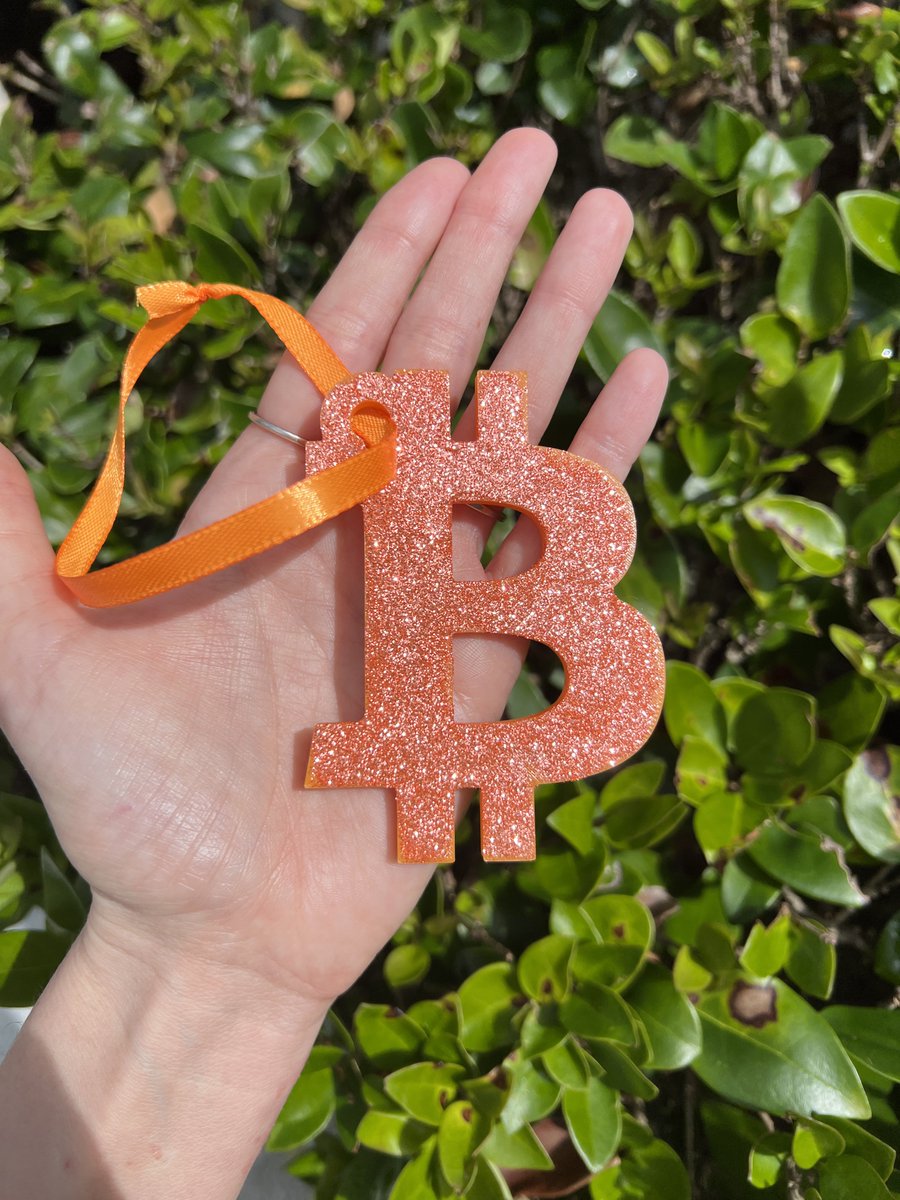 🧡Sorry for the delay on shipping out the Bitcoin ornament winners. Will be shipped out by Wednesday! 

Happy ☀️ day

Minting is still live :) link in bio