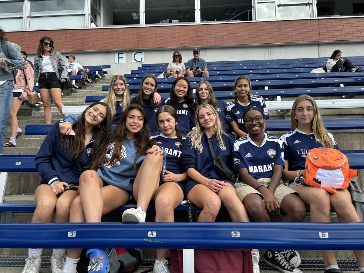 sctoronto2007g's tweet photo. Cheering on the @Varsity_Blues Women’s Soccer as they defeat Trent 4-1 @sc_toronto https://t.co/ajWabfBbDy