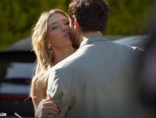 Tabi ki safoz Murat Aylin'in 2gözyaşına tav olur üstüne birde mal gibi kendini suçlar özürüde diler, hatun gecede koynuna girip
2 öpücük verdi mi 2-3 gün etrafında cilveler yapar iş bitti gitti🙄
sen boynuzları zımparalayıp cilaya devam Murat'cım
#HalilİbrahimCeyhan
#KirliSepeti