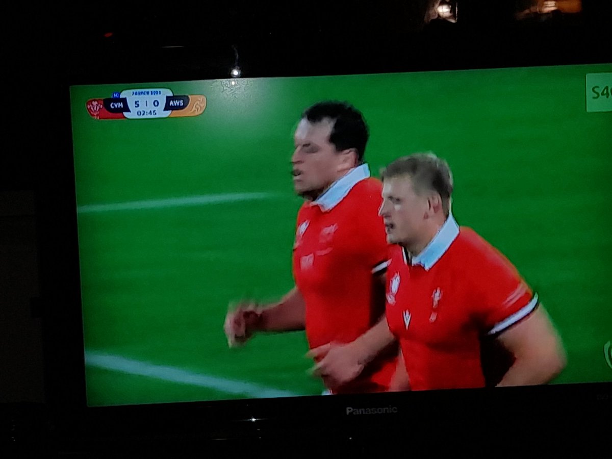 SionJobbins's tweet photo. C'mon #Cymru, rhowch stwffad i Awstralia! 👊
#WALAUT #WAL https://t.co/lfEOUWT6pN