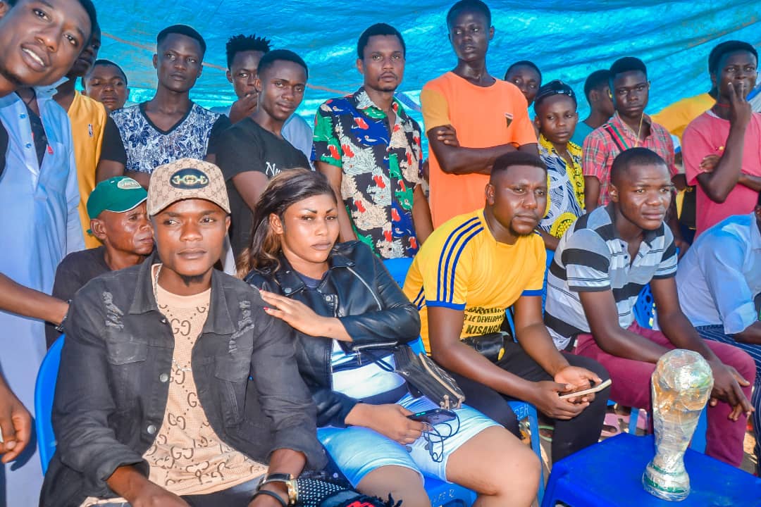 FontaineMangala's tweet photo. #CODEK: pendant qu'ils sont dans la distraction (opposants), nous autres encadrons les jeunes dans le cadre de la vision du PR05 @fatshi13 ✌️
La mobilisation est lancée pour faire réélire notre champion FATSHI BÉTON. https://t.co/csBLGBOudt