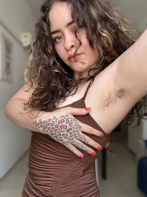 Netflix and smash me? #hairypits #hairy #hairyarmpits #hairygirl #hairypussy #littlehairystoner #pelosa<a href="/tag/hairypits"class="tags">#hairypits</a><a href="/tag/hairy"class="tags">#hairy</a><a href="/tag/hairyarmpits"class="tags">#hairyarmpits</a><a href="/tag/hairypussy"class="tags"><span>#hairypussy</span></a><a href="/tag/hairygirl"class="tags"><span>#hairygirl</span></a><a href="/tag/onlyfans"class="tags"><span>#onlyfans</span></a><a href="/tag/contentcreators"class="tags"><span>#contentcreators</span></a>