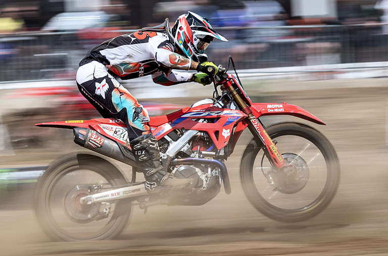 PeterWibbelink's tweet photo. GP Motocross - Engeland - Hoogtepunten
https://t.co/yDBDvAlKCe
#matterleybasin #lastgp #redbullracing
Jumbo - MX1 en MX2 - SX - AMA https://t.co/rdPFSCCfsH