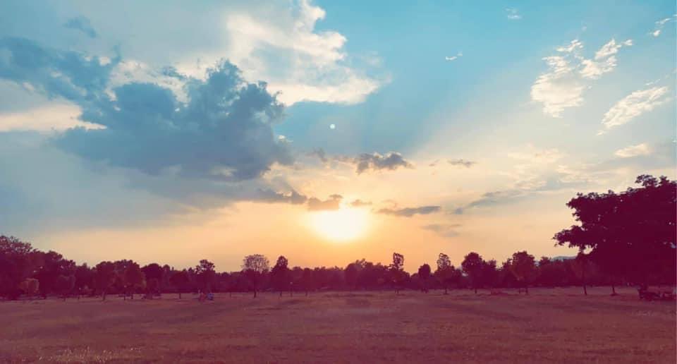 rezzalyshah's tweet photo. Stunning Isloo Sunset #CapitalPark 🌅 ♥️ Photo 📸 by Rezz https://t.co/EcDGuDNnE5